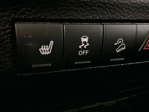 Used 2016 Jeep Wrangler Unlimited Sahara AWD/4WD image 32
