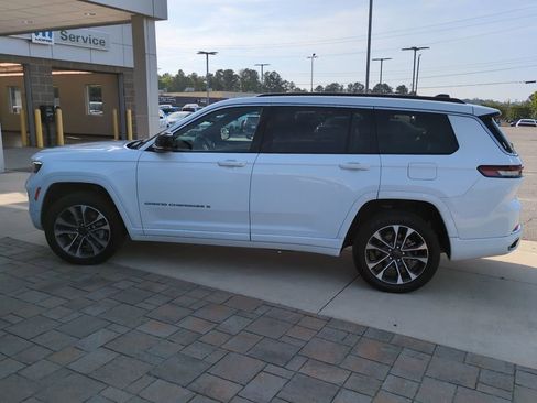 Used 2025 Jeep Grand Cherokee L Overland w/ Advanced Protech Group III AWD/4WD image 1