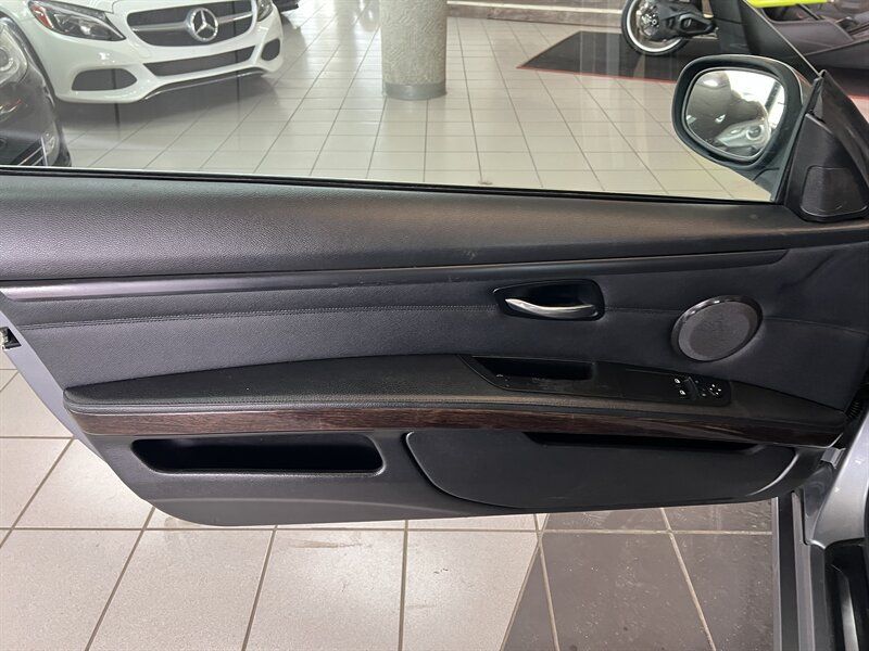 Used 2011 BMW 328i xDrive Coupe AWD/4WD image 21