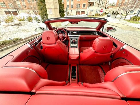Used 2022 Bentley Continental GT Speed image 15