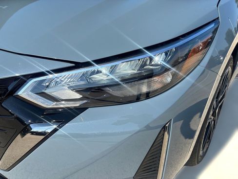 New 2025 Nissan Sentra SR w/ SR Premium Package image 10