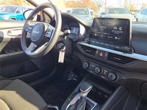 Used 2024 Kia Forte LXS image 8
