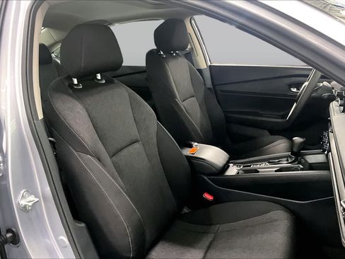 Used 2025 Honda Accord SE image 9