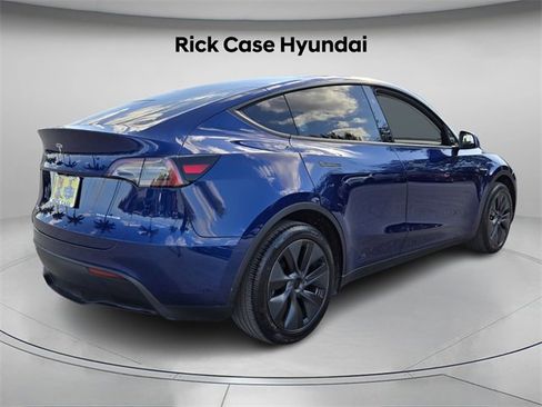 Used 2024 Tesla Model Y Long Range image 6