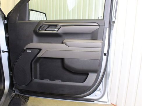 Used 2023 Chevrolet Silverado 1500 ZR2 w/ Technology Package AWD/4WD image 23