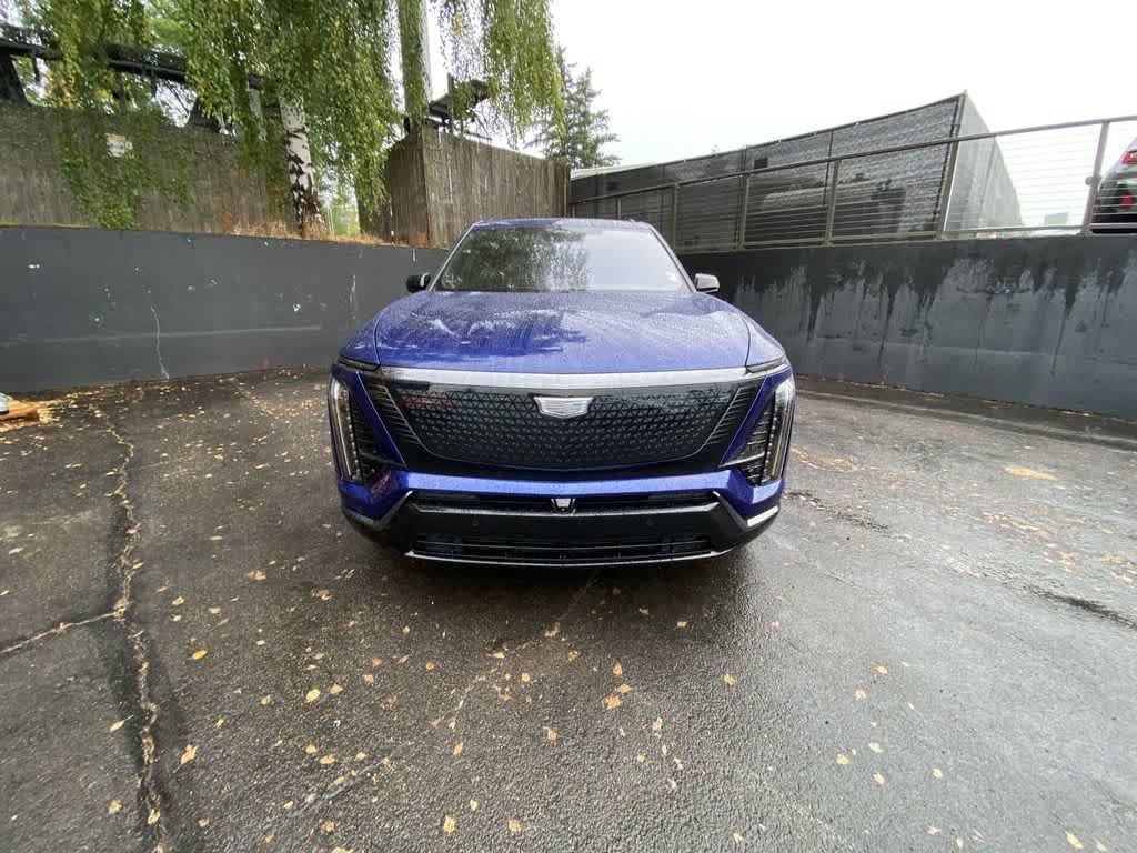 Certified 2026 Cadillac Vistiq Premium Luxury w/ LPO, Floor Liner Package AWD/4WD image 9