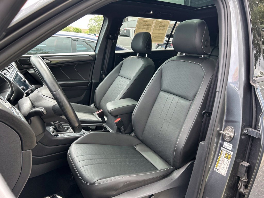 Used 2023 Volkswagen Tiguan SE R-Line FWD image 20