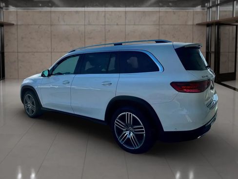 Used 2024 Mercedes-Benz GLS 450 4MATIC image 4