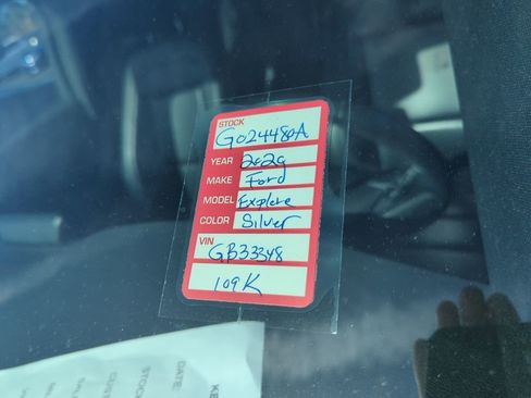 Used 2020 Ford Explorer XLT w/ Equipment Group 202A image 5