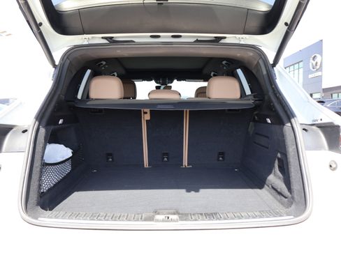 Used 2019 Porsche Cayenne SUV AWD image 16