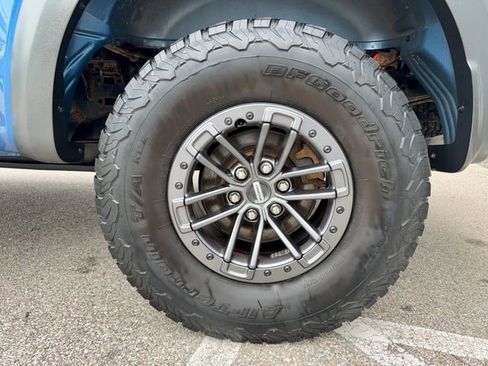 Used 2019 Ford F150 Raptor w/ Equipment Group 802A Luxury AWD/4WD image 39