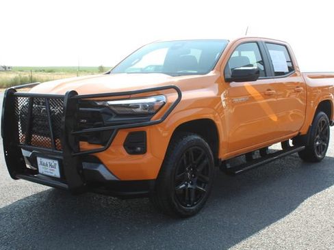 Used 2025 Chevrolet Colorado Z71 w/ Z71 Convenience Package 2 AWD/4WD image 9