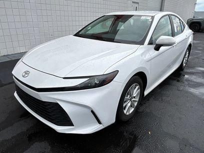 Used 2025 Toyota Camry LE w/ Convenience Package