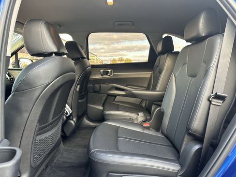 Certified 2022 Kia Sorento EX FWD image 24