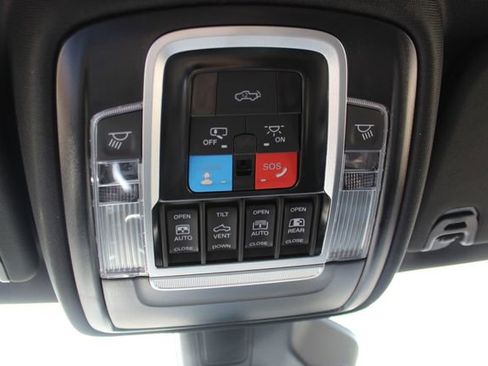 New 2026 RAM 1500 Laramie AWD/4WD image 29