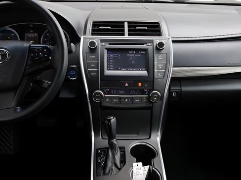 Used 2015 Toyota Camry LE FWD image 33