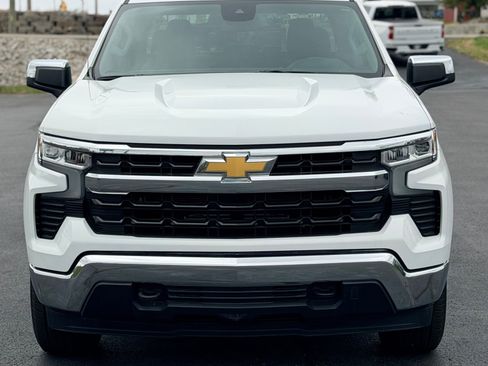 Used 2024 Chevrolet Silverado 1500 LT image 2