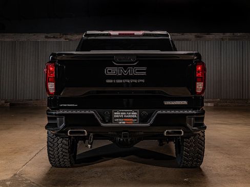 Used 2024 GMC Sierra 1500 Elevation w/ X31 Off-Road Package AWD/4WD image 8
