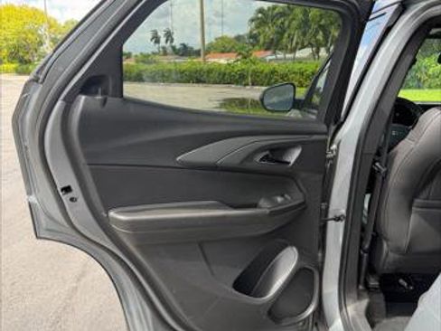 Used 2024 Chevrolet TrailBlazer RS w/ Convenience Package AWD/4WD image 19