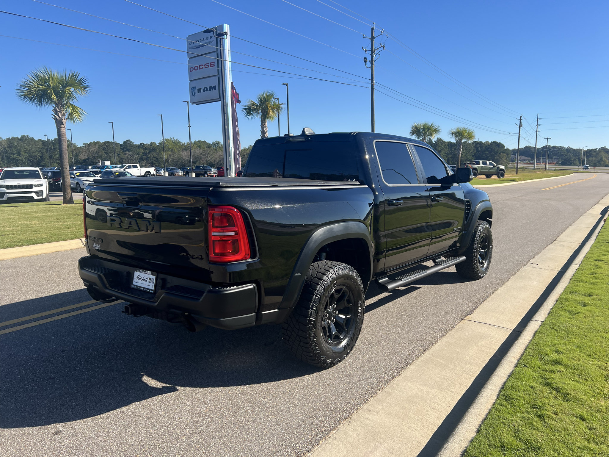 Used 2025 RAM 1500 RHO w/ RHO Level 1 Equipment Group AWD/4WD image 6