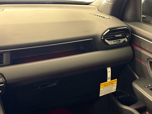 New 2026 Honda Pilot Black Edition image 17