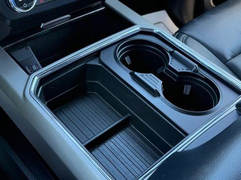 Used 2022 Ford F450 Lariat w/ FX4 Off-Road Package image 30