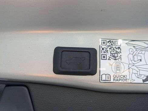 Used 2024 Toyota RAV4 XSE AWD/4WD image 15