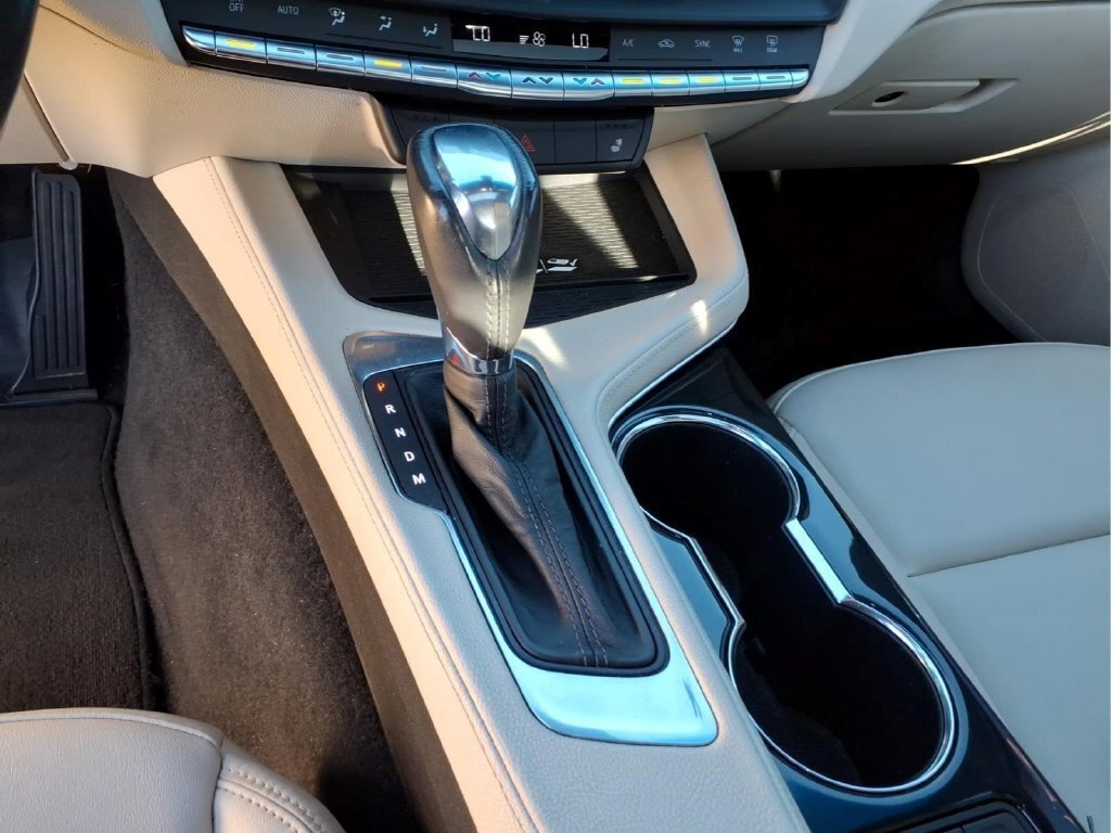 Used 2020 Cadillac CT4 Luxury w/ Sun And Sound Package RWD image 29