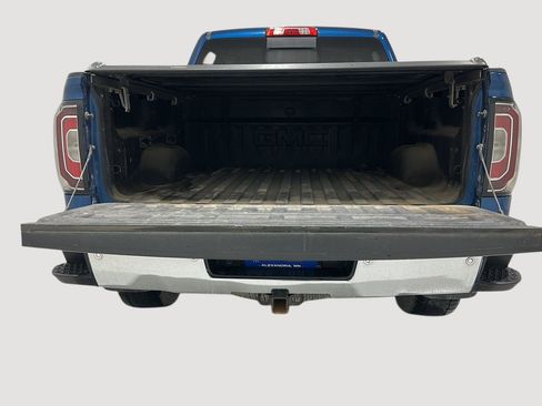 Used 2018 GMC Sierra 1500 SLT image 21