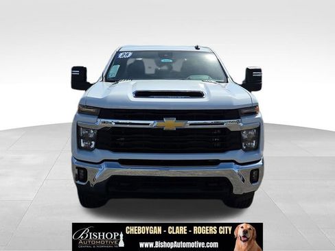 Used 2025 Chevrolet Silverado 2500 LT w/ Convenience Package AWD/4WD image 17
