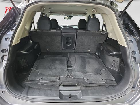 Used 2020 Nissan Rogue S FWD image 18