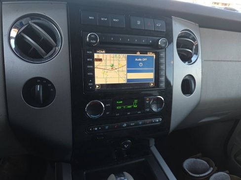 Used 2013 Ford Expedition Limited image 13