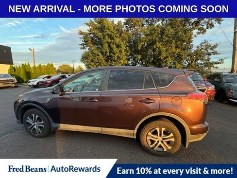 Used 2017 Toyota RAV4 LE w/ All Weather Liner Package AWD/4WD image 4