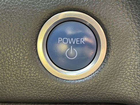 Used 2024 Toyota Tundra Limited image 19