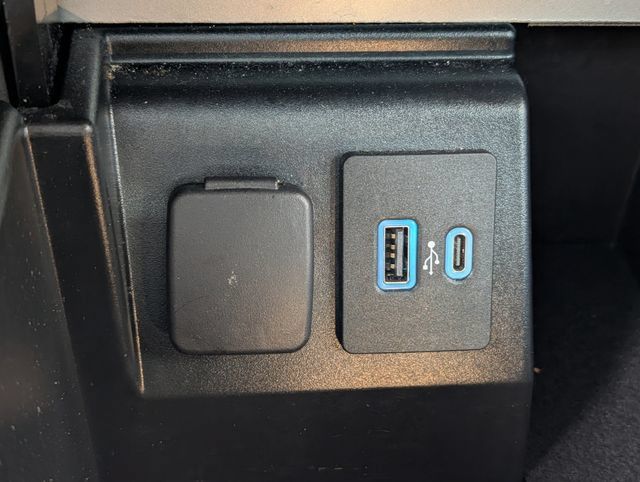 Used 2021 Ford Explorer ST w/ Equipment Group 401A AWD/4WD image 18