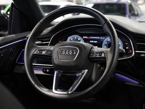 Used 2021 Audi Q8 Prestige w/ Prestige Package image 27