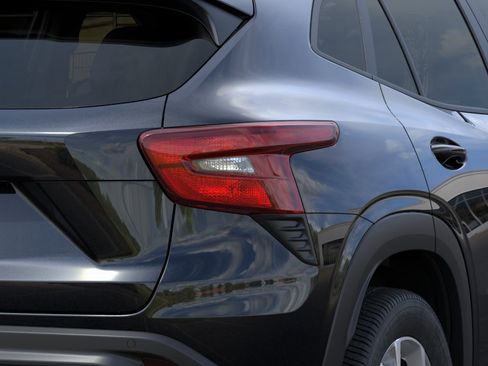 New 2026 Chevrolet Trax LS w/ LS Convenience Package FWD image 12