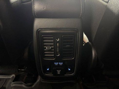Certified 2017 Jeep Grand Cherokee Overland AWD/4WD image 34