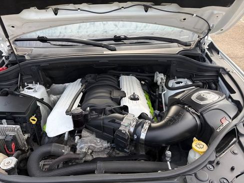 Used 2019 Jeep Grand Cherokee SRT AWD/4WD image 27