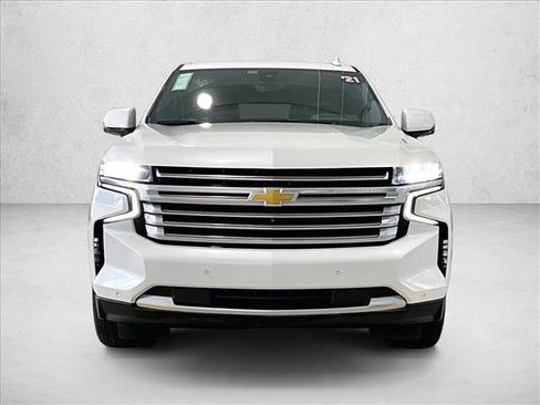 Used 2021 Chevrolet Suburban High Country RWD image 3