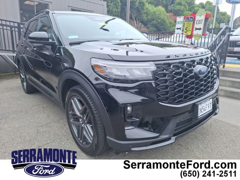 Used 2026 Ford Explorer ST-Line w/ ST-Line Street Pack AWD/4WD image 1