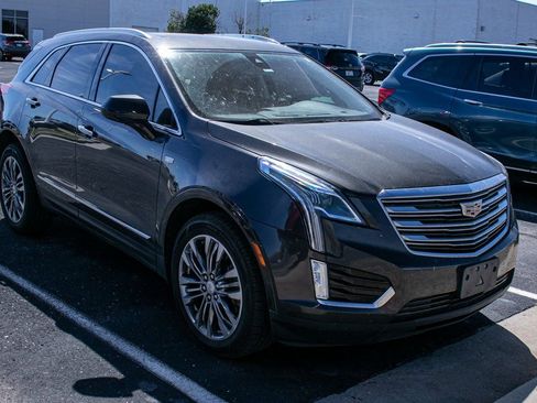 Used 2017 Cadillac XT5 Premium Luxury image 3