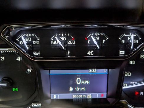 Used 2021 GMC Sierra 3500 SLE w/ SLE Value Package image 17