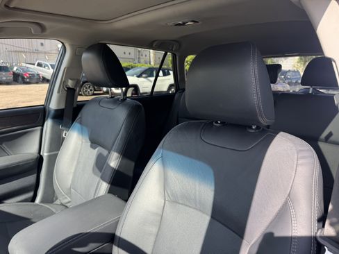 Used 2019 Subaru Outback 3.6R Limited AWD/4WD image 14