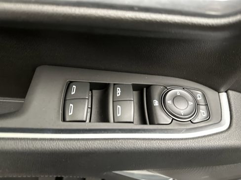 Used 2025 Chevrolet Silverado 2500 LT w/ Convenience Package image 21