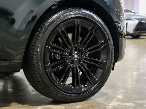 Used 2025 Land Rover Range Rover Long Wheelbase SE AWD/4WD image 51