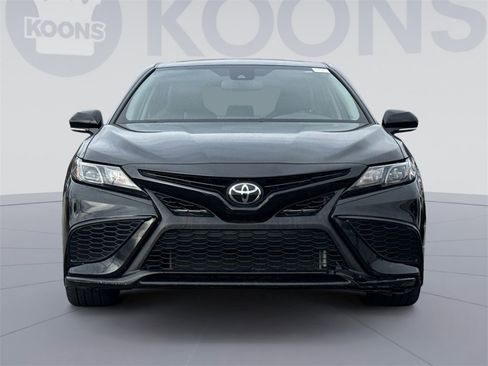 Used 2023 Toyota Camry SE image 11