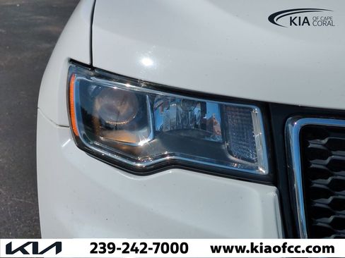 Used 2018 Jeep Grand Cherokee Limited w/ Trailer Tow Group IV image 10