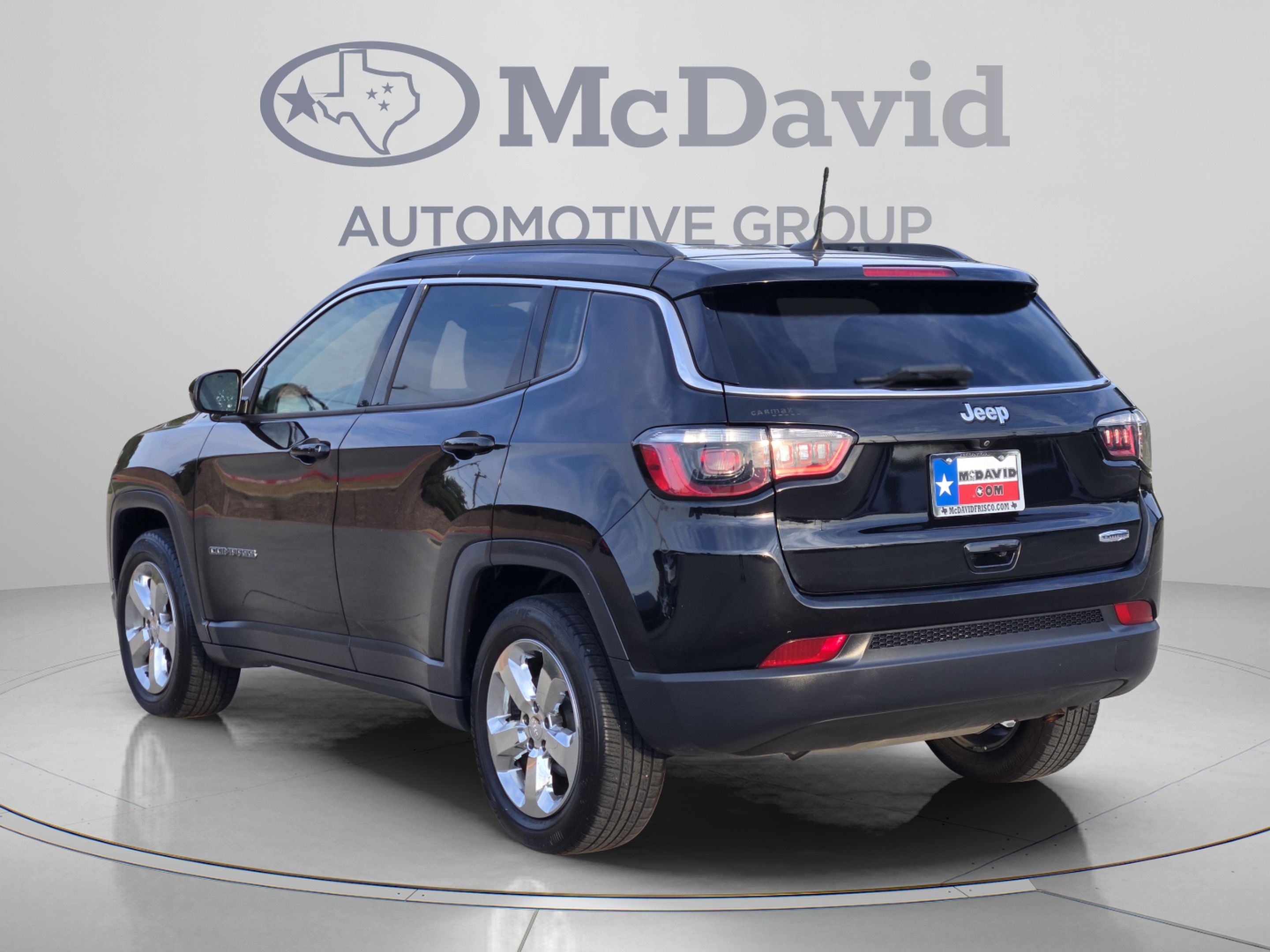 Used 2018 Jeep Compass Latitude FWD image 4
