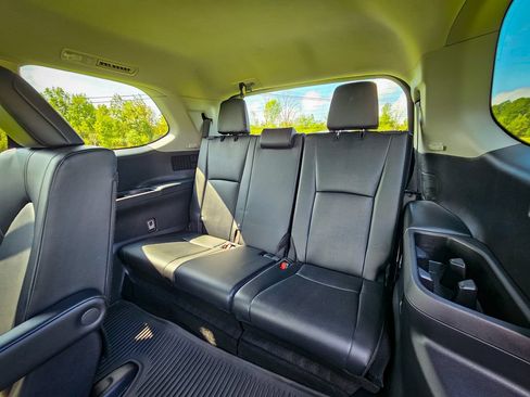 Used 2024 Toyota Grand Highlander AWD image 34